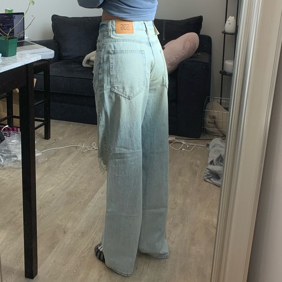 NEW Urban Outfitters Jeans - Picture 3 of 4